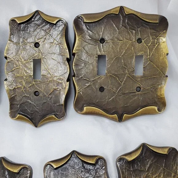 Vintage 7-Piece AMEROCK Metal Outlet & Switch Plate Covers Antique Brass Finish - Picture 7 of 10